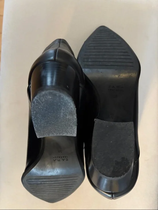 Zara Black Pointed Leather Ankle Booties - size 7 - Picture 3 of 4